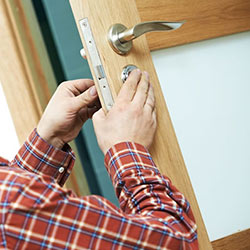Premier Security London specialises in wooden door repair and replacements throughout North Sheen TW10 and will arrive fast to fix your broken door frame, install a new wood door frame or repair any wooden door locks anywhere throughout Twickenham